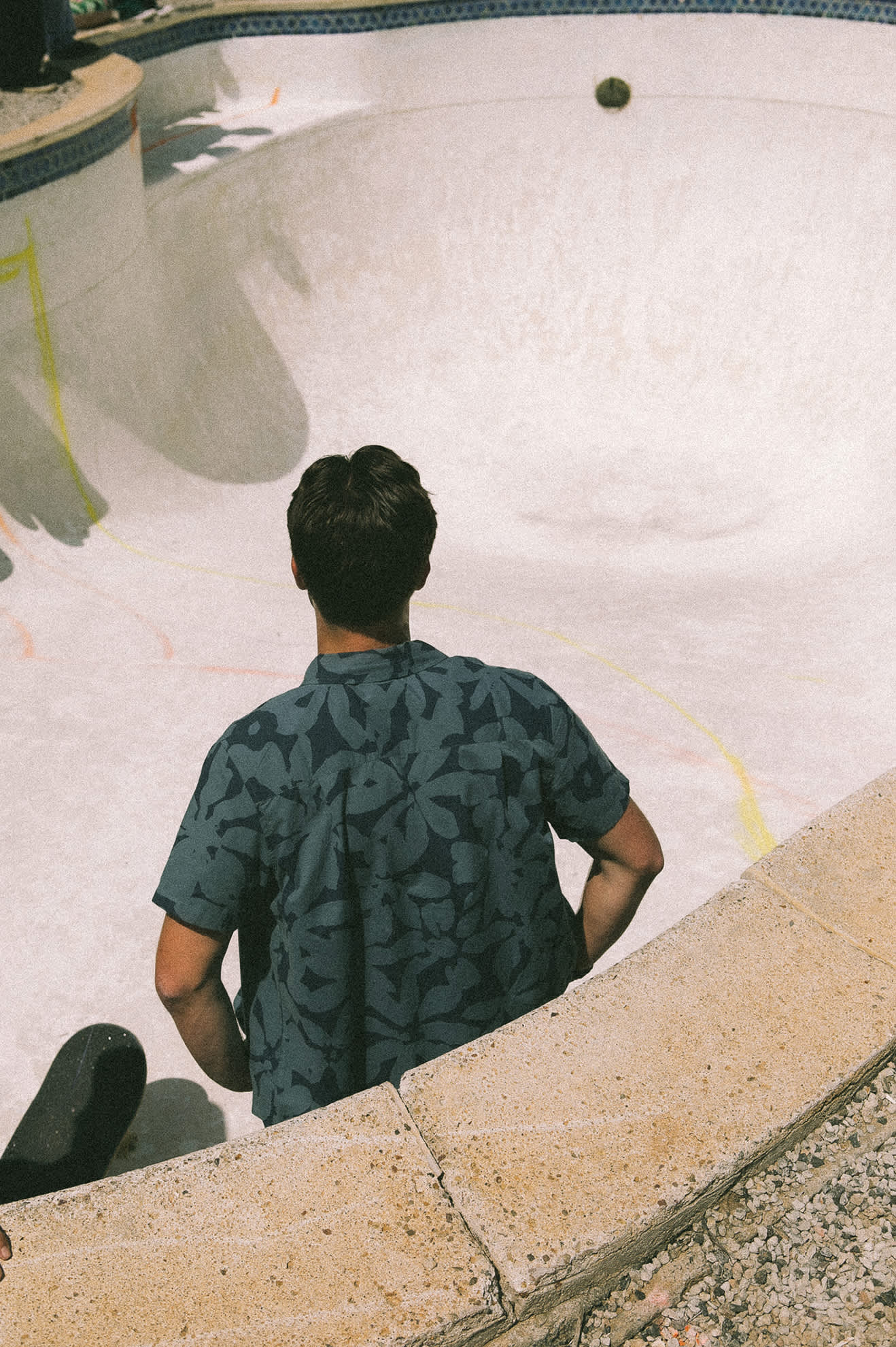 Charter Print S/S Shirt - Washed Navy/Azure Blue Floral - Image 3